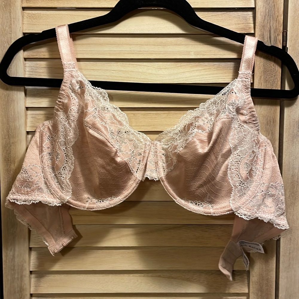 Wacoal Lace Trim Bra